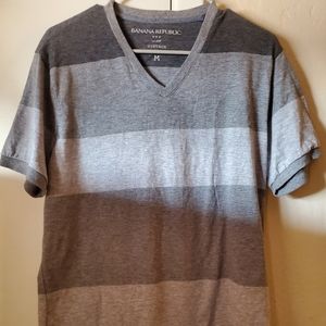 Banana Republic Light V-neck sweater.